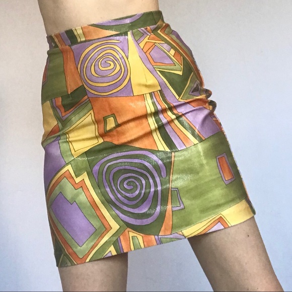 Vintage graphic skirt✴️🌀💜 - Picture 3 of 8